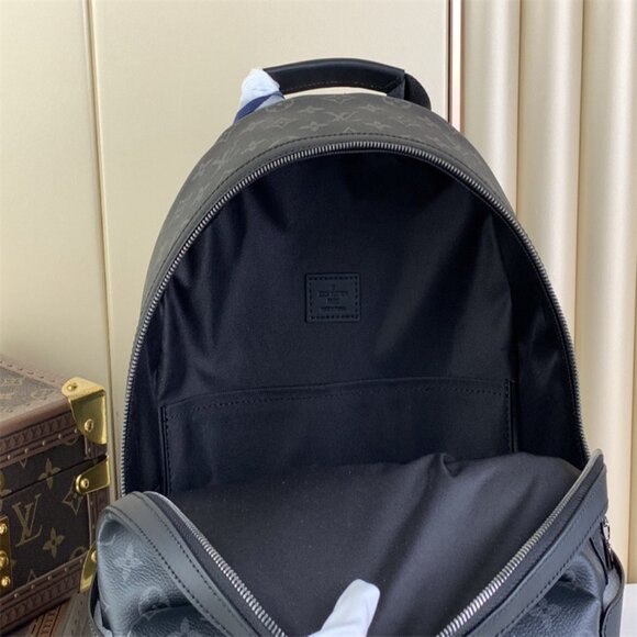 Louis Vuitton classic patterned cow leather backpack - Picture 3 of 9